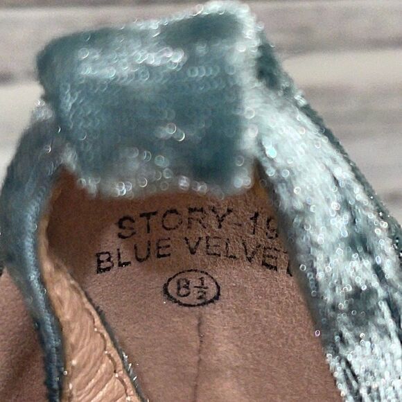 Lov Mark Sandals Womens Sz 8.5 High Heels Open Toe criss cross velvet  Blue New - Picture 3 of 8